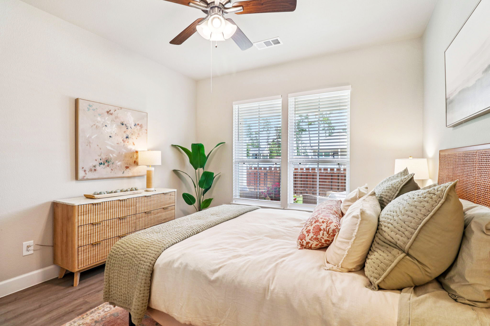 35 web or mls Old Conroe Rd Unit 3211 014 copy